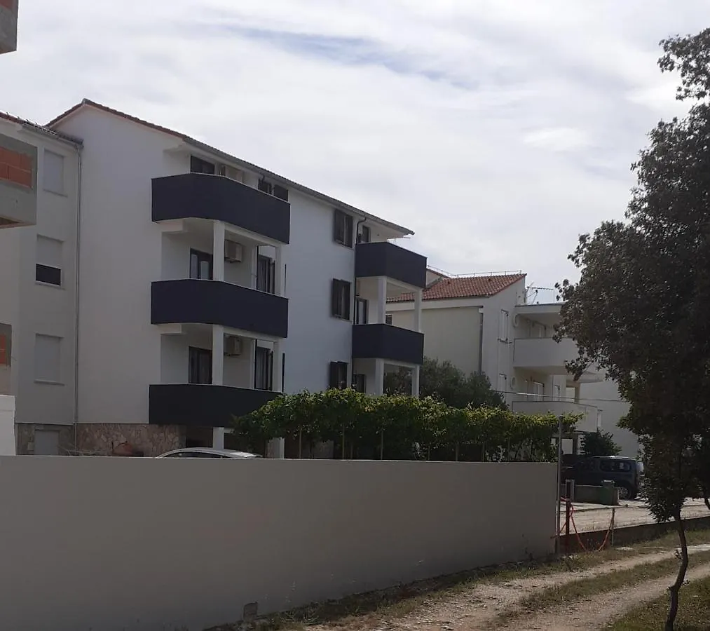 Apartments Parac