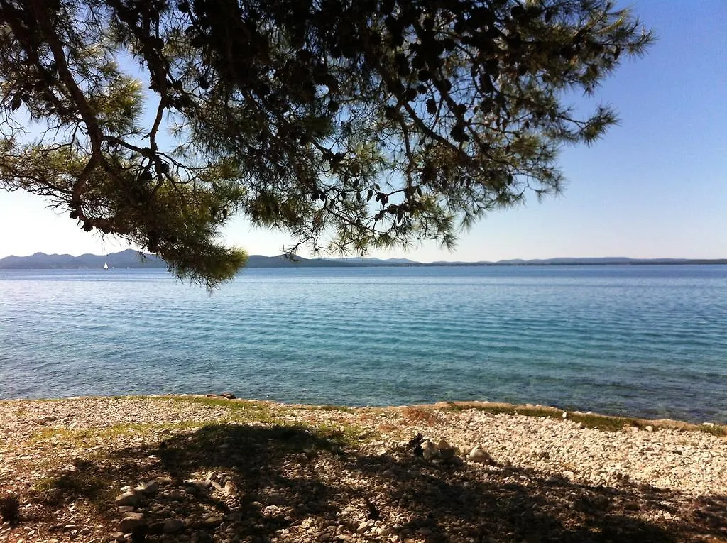 Apartments Parac 0*, Petrcane Croatia