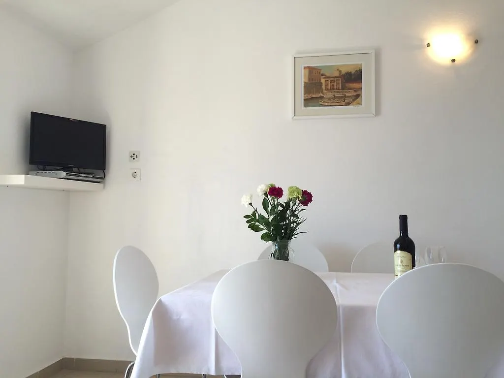 Apartments Parac Петрчане